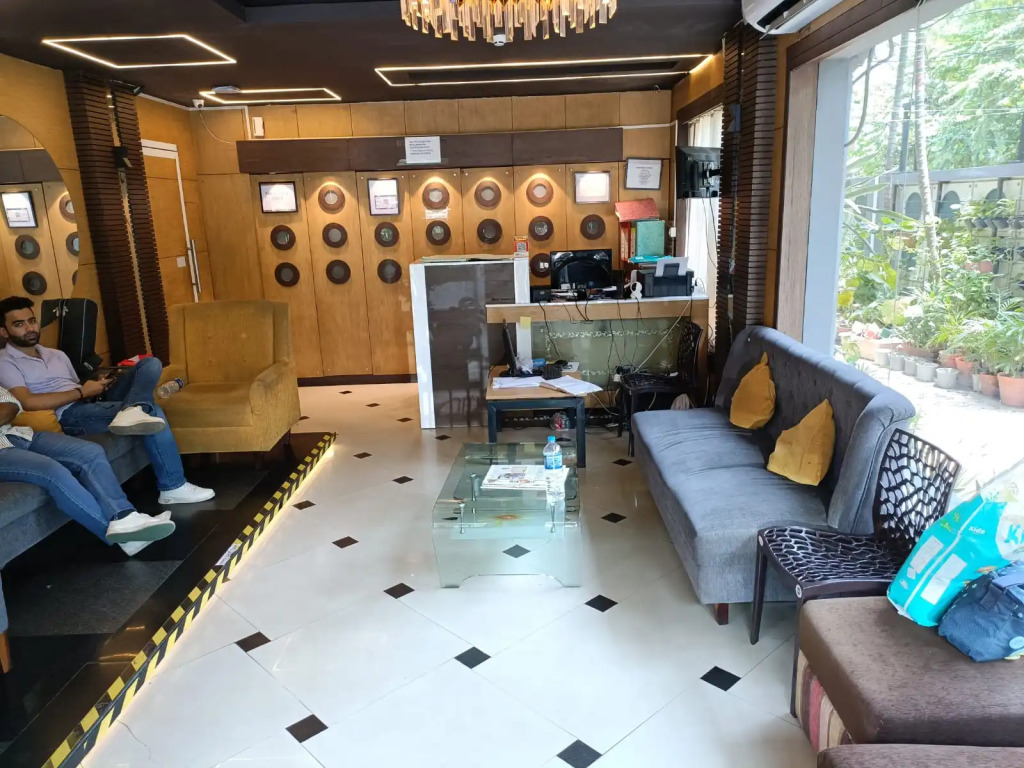 Колката: Hotel Mayfair Tower