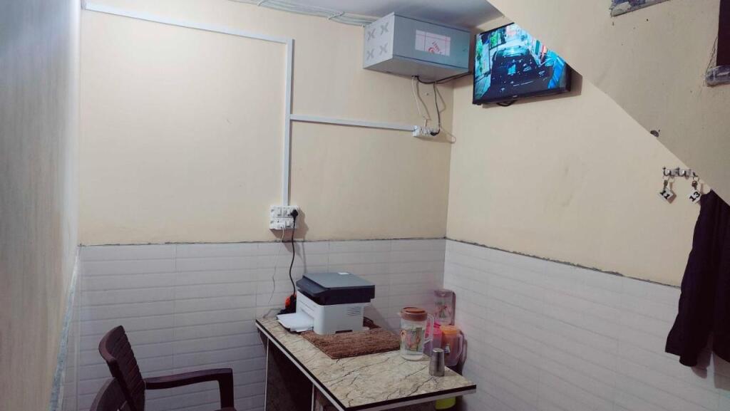 Коси: POP 89785 Hotel Brijwasi Inn