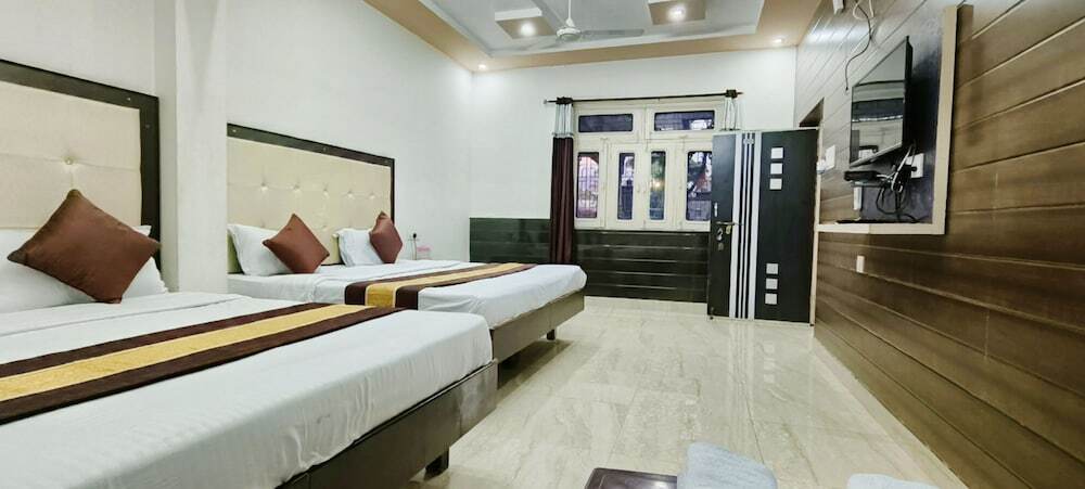 Кота: Hotel Prabhat Palace