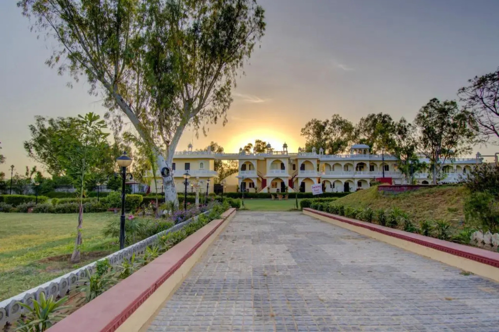 Кукас: Palette - Rani Bagh Resort