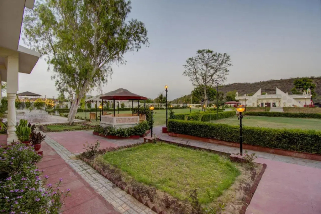 Кукас: Palette - Rani Bagh Resort
