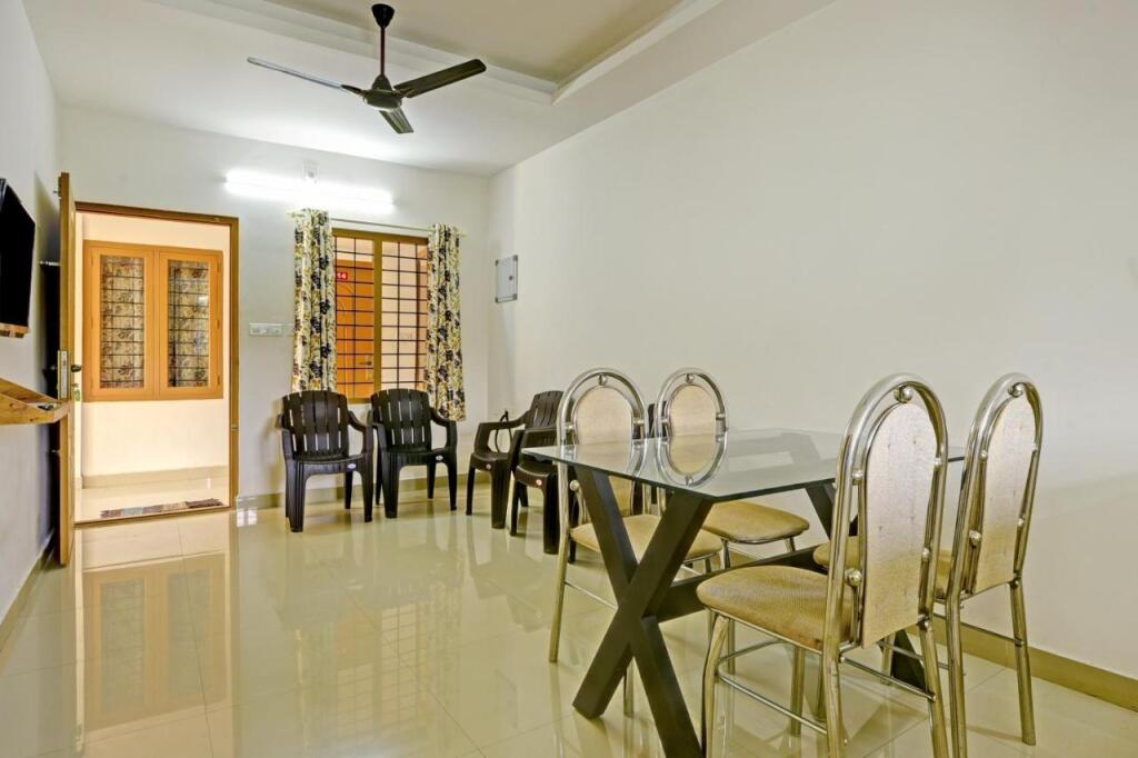 Куруппумтара: SPOT ON 804948 Royal Heights