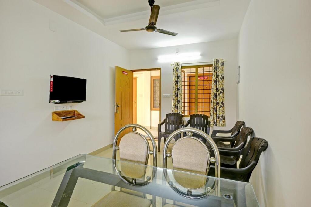 Куруппумтара: SPOT ON 804948 Royal Heights