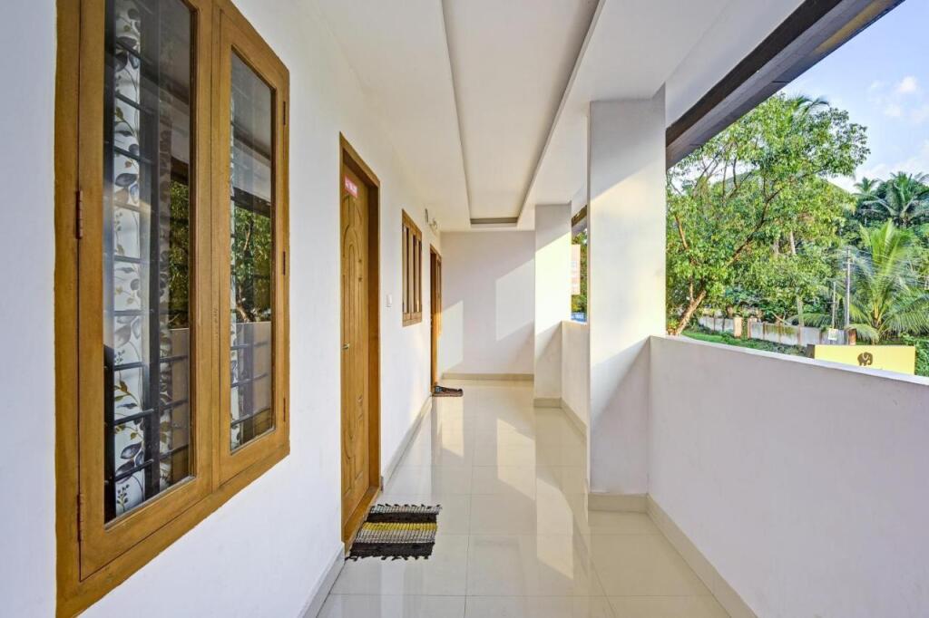 Куруппумтара: SPOT ON 804948 Royal Heights