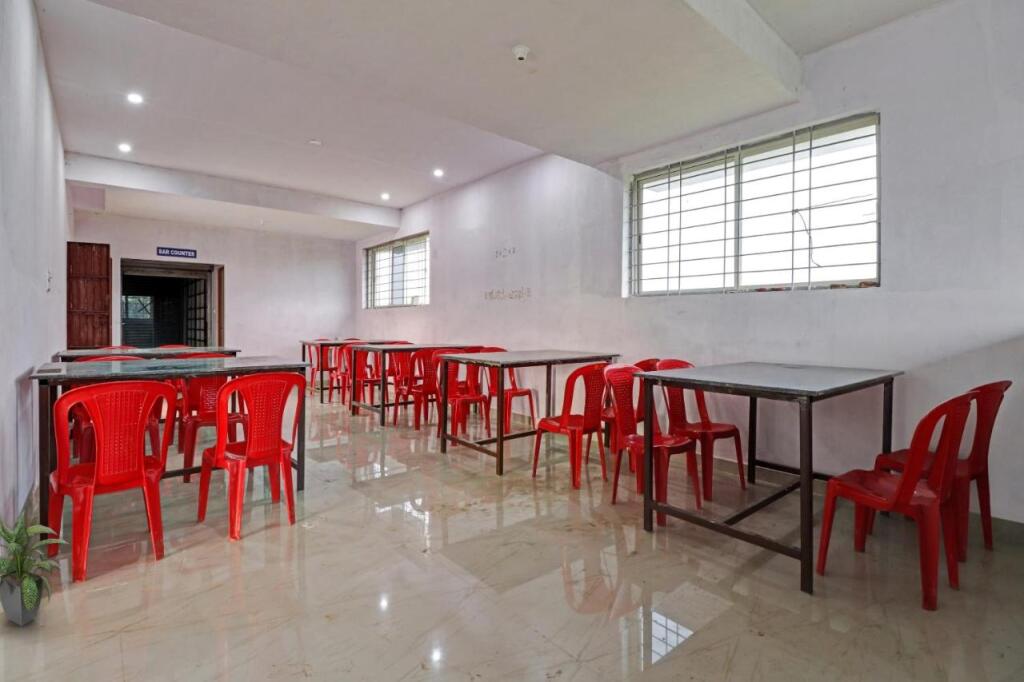 Кушалнагар: SPOT ON 701581 Sri Chamundeshwari Hotel