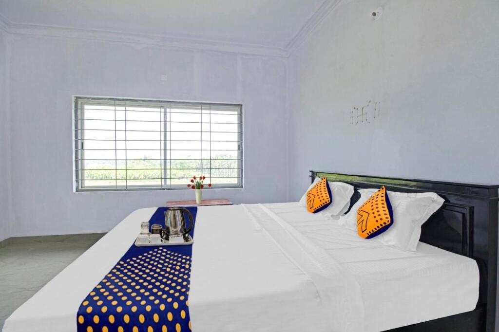 Кушалнагар: SPOT ON 701581 Sri Chamundeshwari Hotel