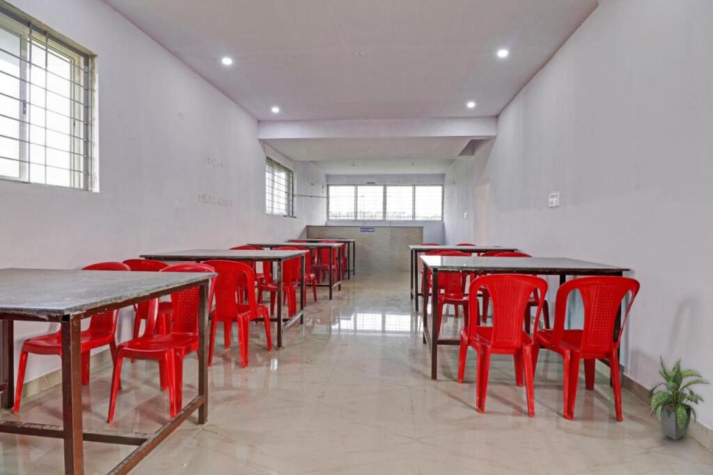 Кушалнагар: SPOT ON 701581 Sri Chamundeshwari Hotel