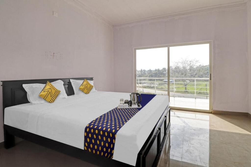 Кушалнагар: SPOT ON 701581 Sri Chamundeshwari Hotel