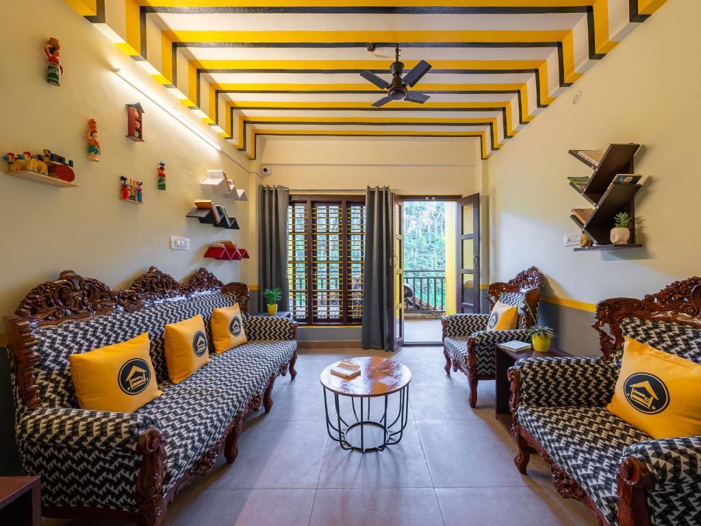 Кушалнагар: The Hosteller Coorg, Madikeri