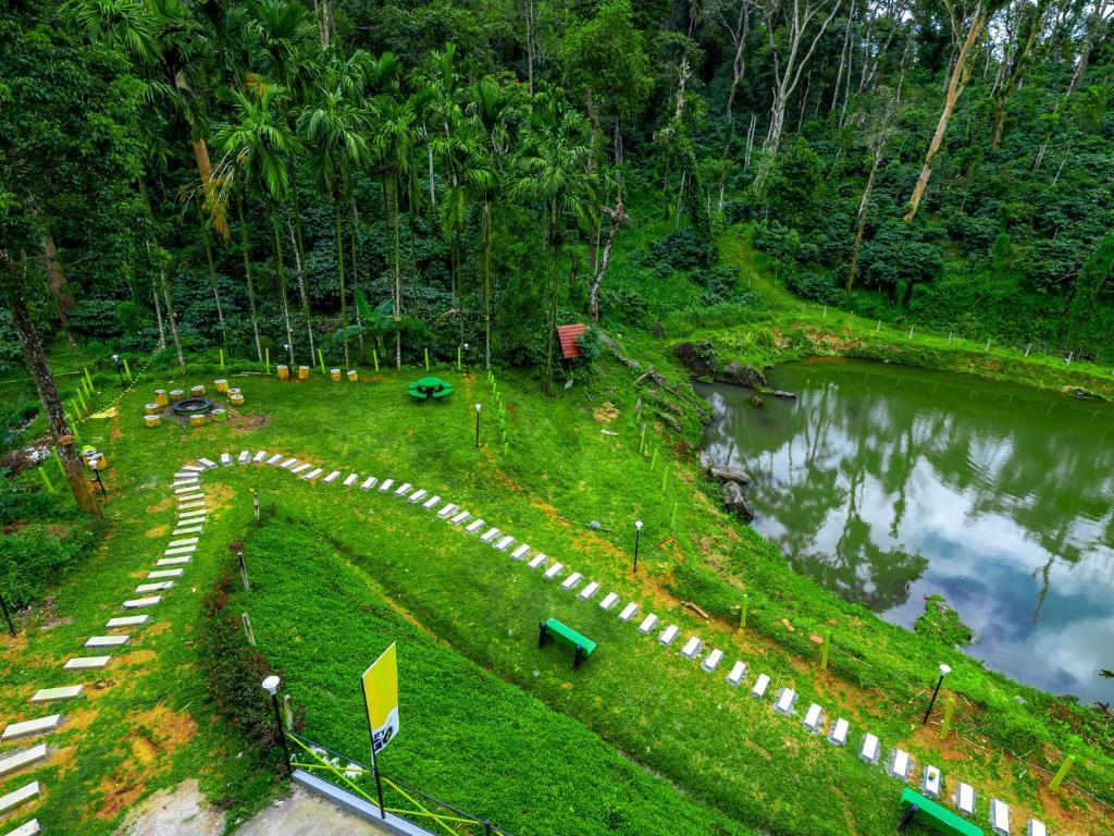 Кушалнагар: The Hosteller Coorg, Madikeri