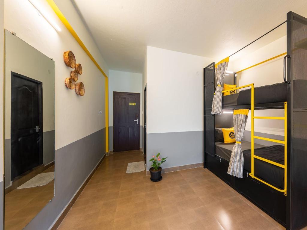 Кушалнагар: The Hosteller Coorg, Madikeri