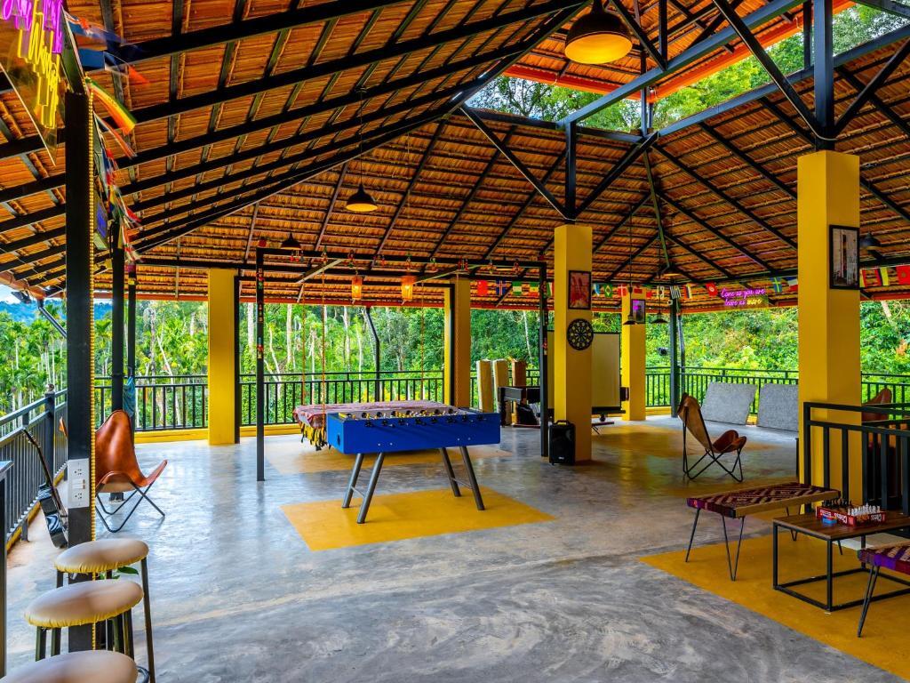 Кушалнагар: The Hosteller Coorg, Madikeri