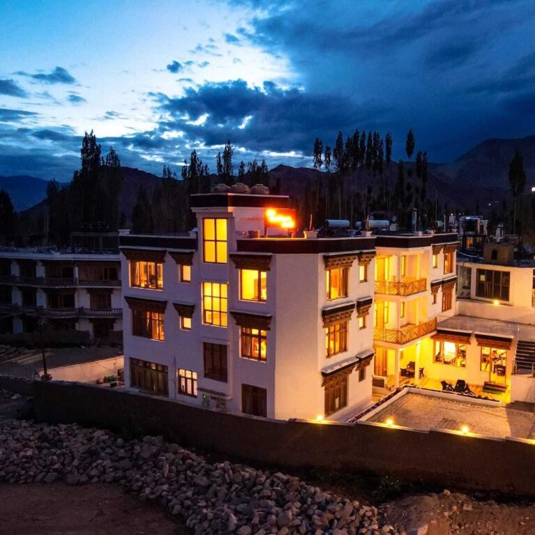 Лех: De Solace Hotel Leh