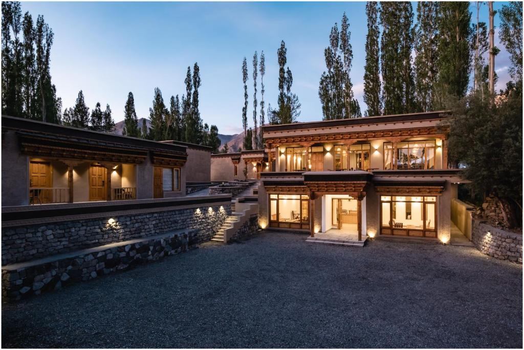 Лех: essence AT LADAKH