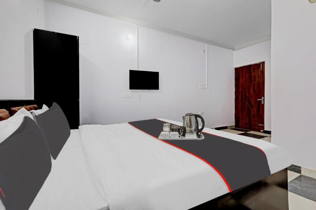 Лакхнау: OYO Flagship 92980 EMPIRE INN