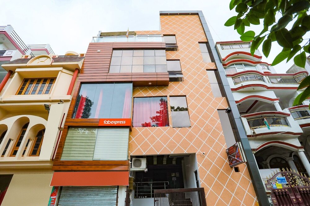 Лакхнау: FabHotel SM Palace