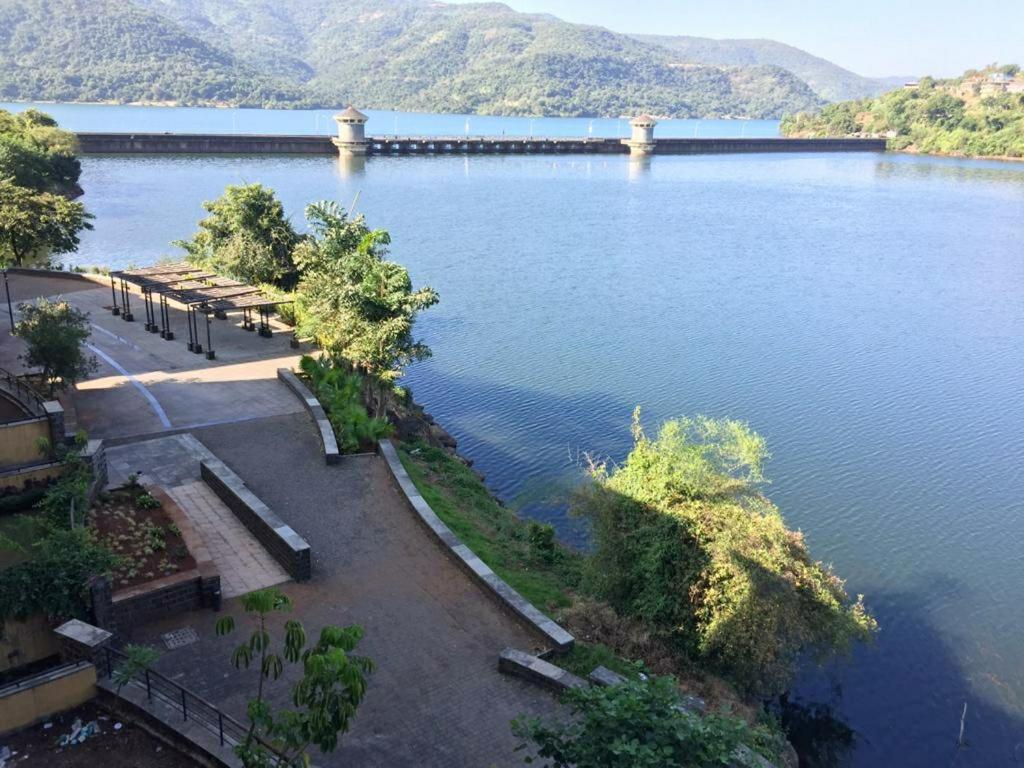 Амби Вэлли Сити: Lavasa Luxury Lakeview Studio
