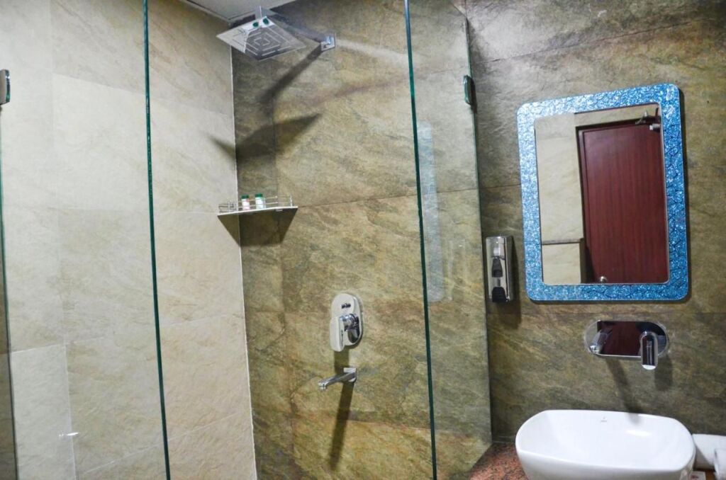 Лакхнау: FabHotel Roselle Inn