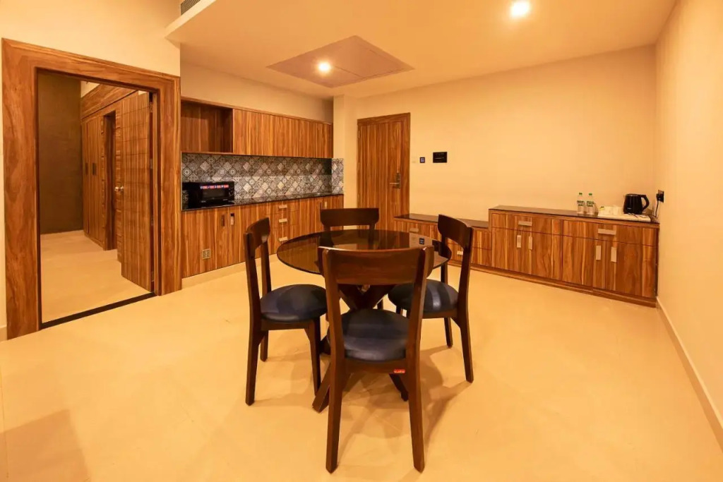 Манипал: Hometown Galleria Manipal