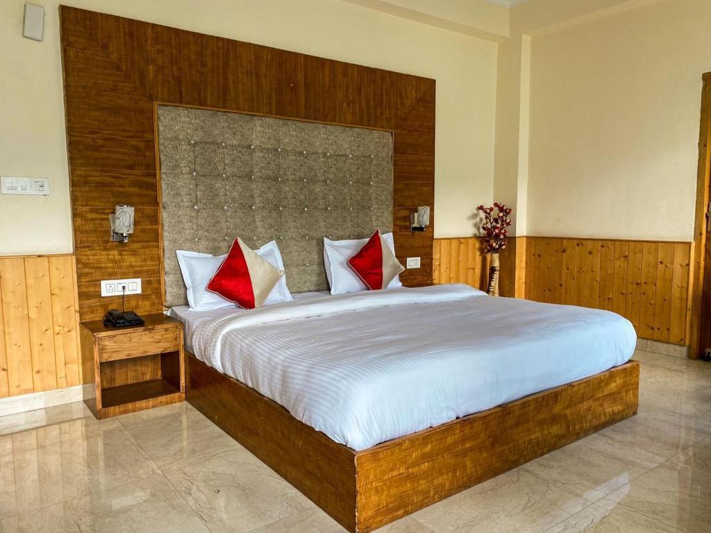 Манали: Hotel Grand Oasis Manali