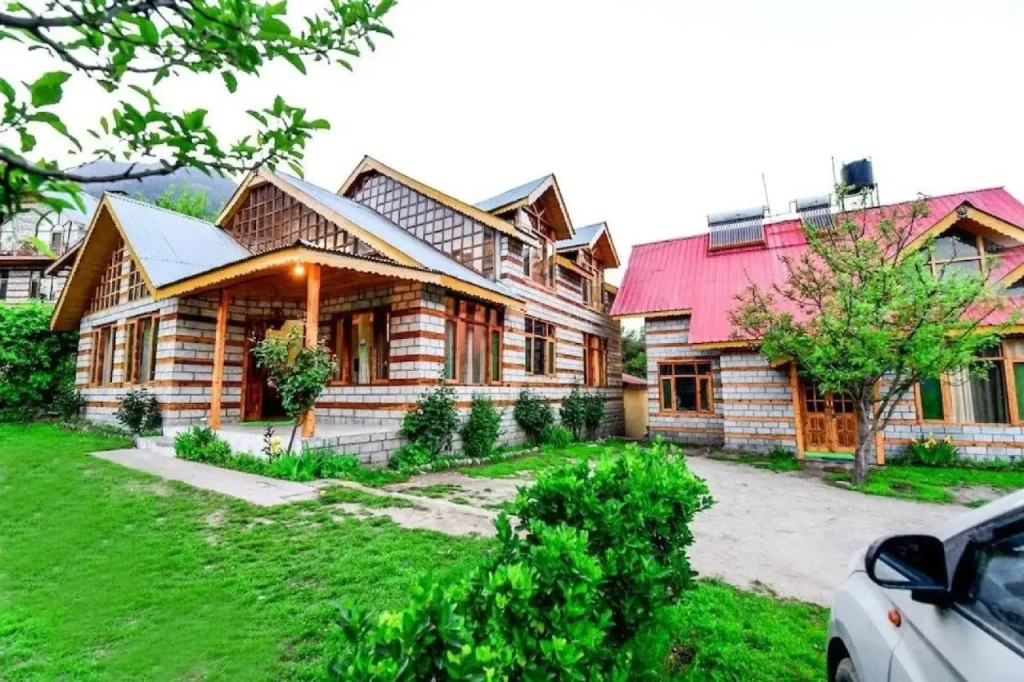 Манали: Oyo Home 84817 Crc Peramount Cottage