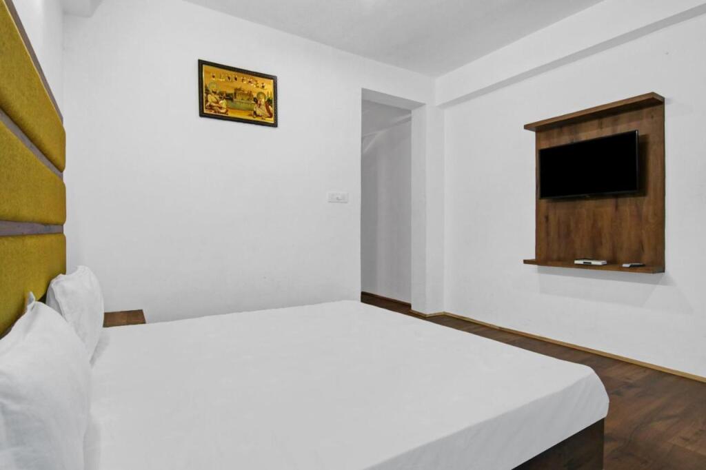 Манали: OYO Flagship 703704 Hotel Beas River Retreat
