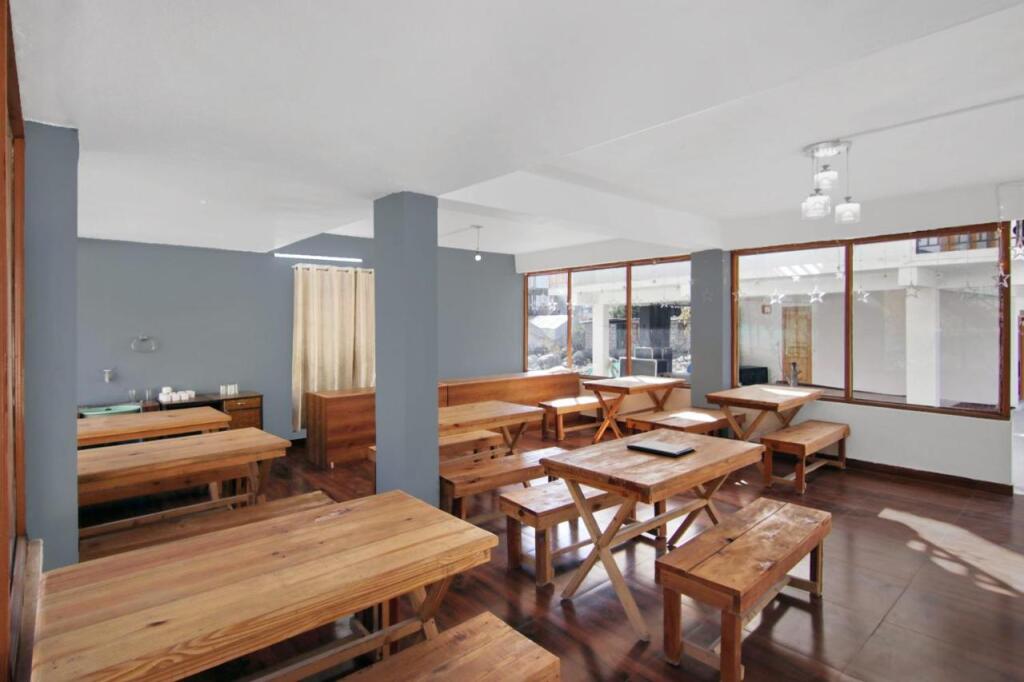 Манали: OYO Flagship 703704 Hotel Beas River Retreat