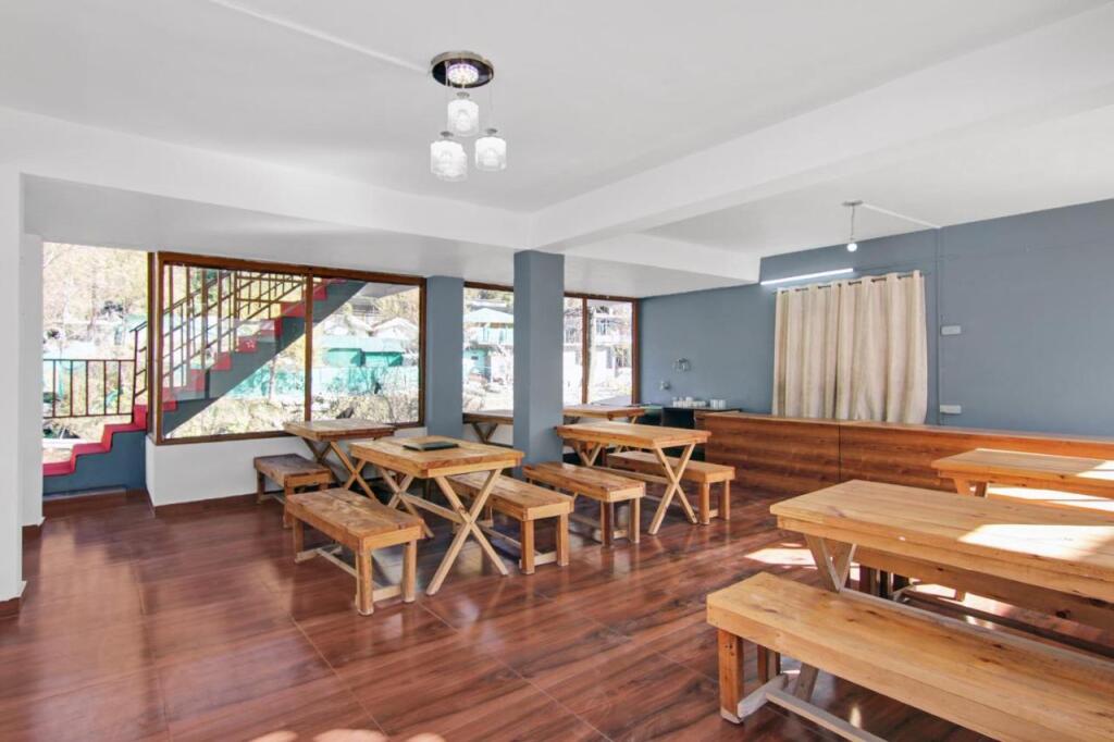 Манали: OYO Flagship 703704 Hotel Beas River Retreat