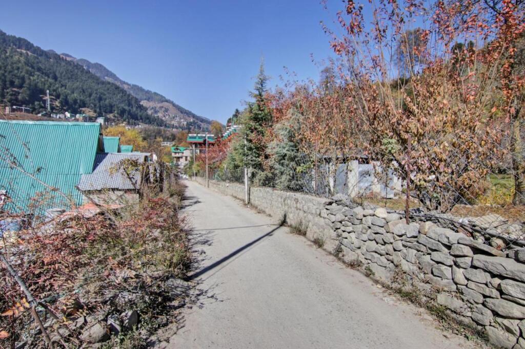 Манали: OYO Flagship 703704 Hotel Beas River Retreat