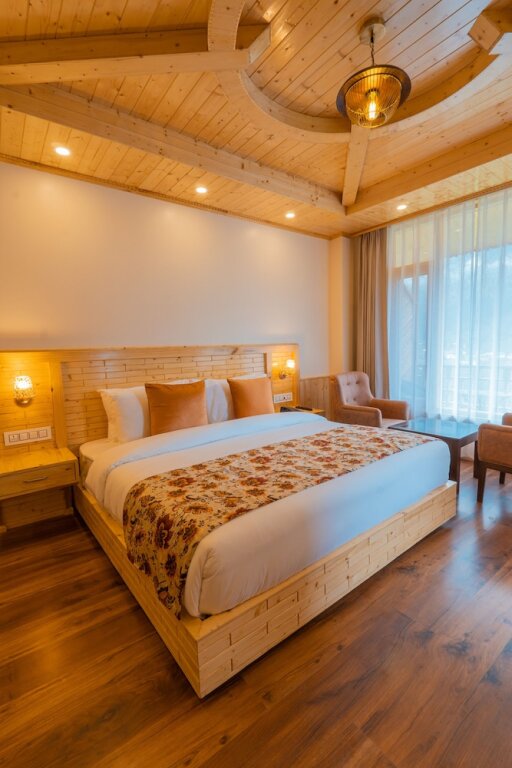 Манали: Rustic Wood Manali