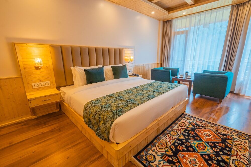 Манали: Rustic Wood Manali