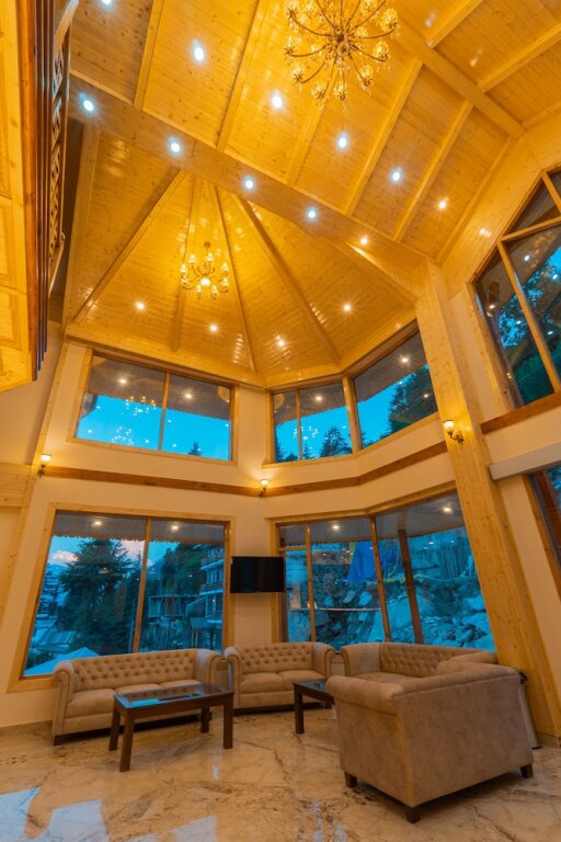 Манали: Rustic Wood Manali