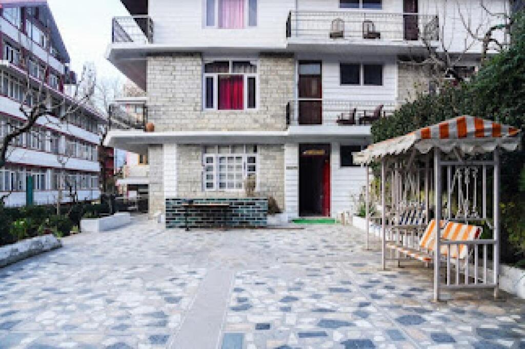 Манали: POP 83023 Hotel Sukh