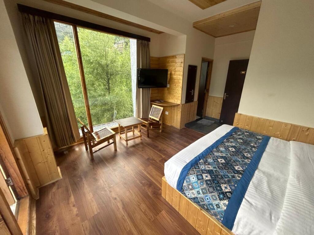 Манали: Hotel Emmjay Greens
