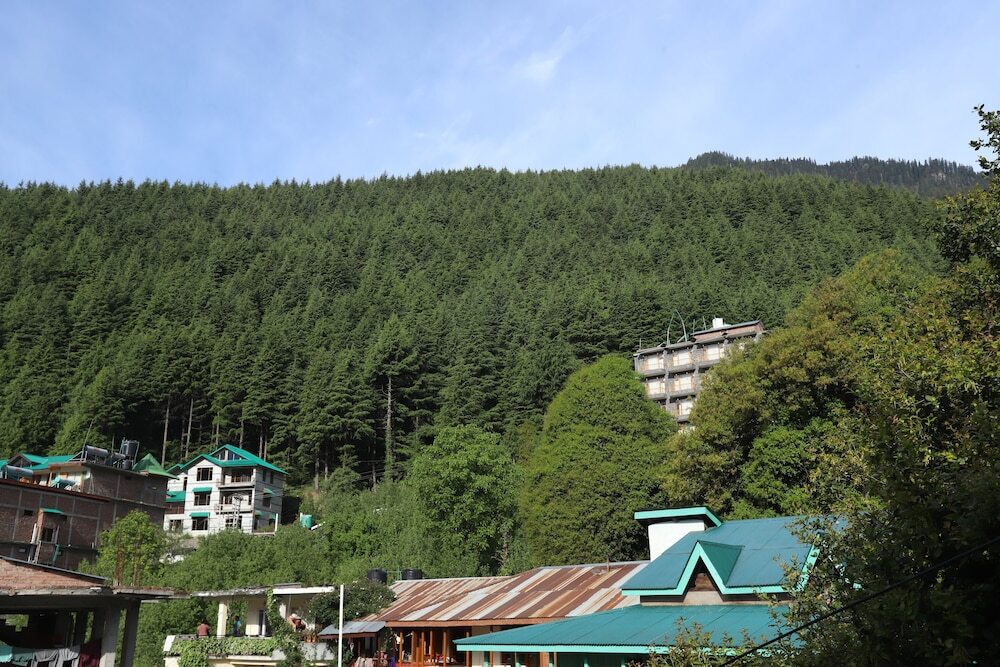 Манали: Golden Wood Manali By Rosetum