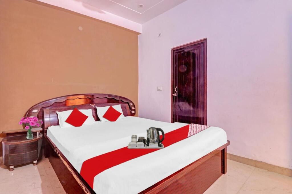spot on 703108 Purnkuti Hotel — фото 4