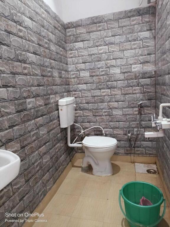 Мератх: OYO 700920 Hotel Maharaja