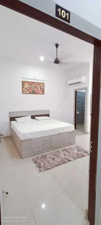 Мератх: OYO 700920 Hotel Maharaja