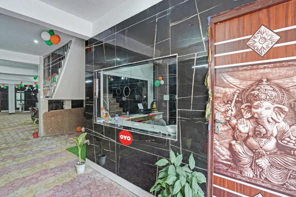 Мератх: OYO Flagship 80810 Hotel H N J