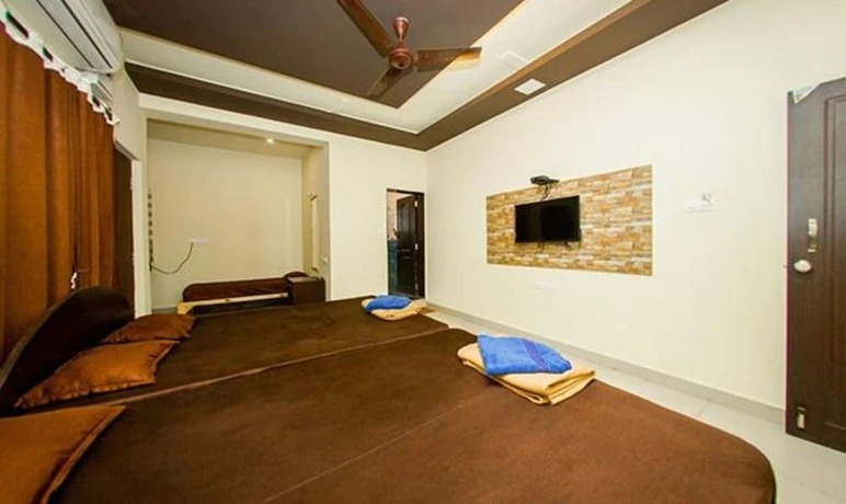 Морджим: Fabexpress Morjim Highland with Swimming Pool