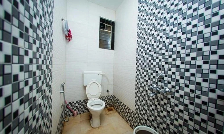 Морджим: Fabexpress Morjim Highland with Swimming Pool