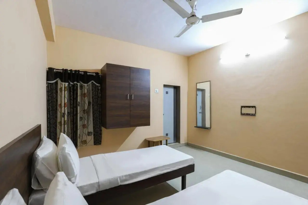 Моти Хавди: SPOT ON 47782 Hotel Jay Kishan