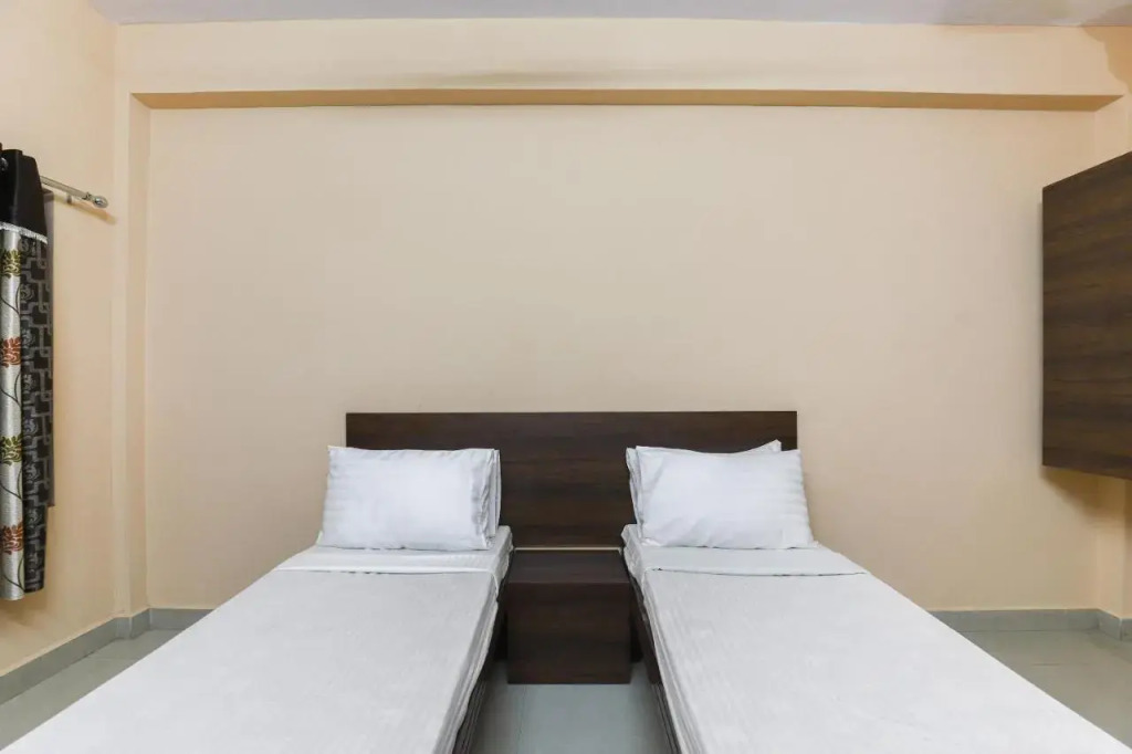 Моти Хавди: SPOT ON 47782 Hotel Jay Kishan