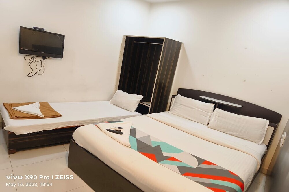 Мумбаи: Hotel Mahi