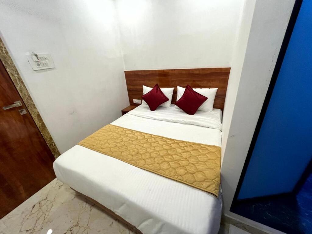 Мумбаи: Hotel Delmond Prime - Near NESCO