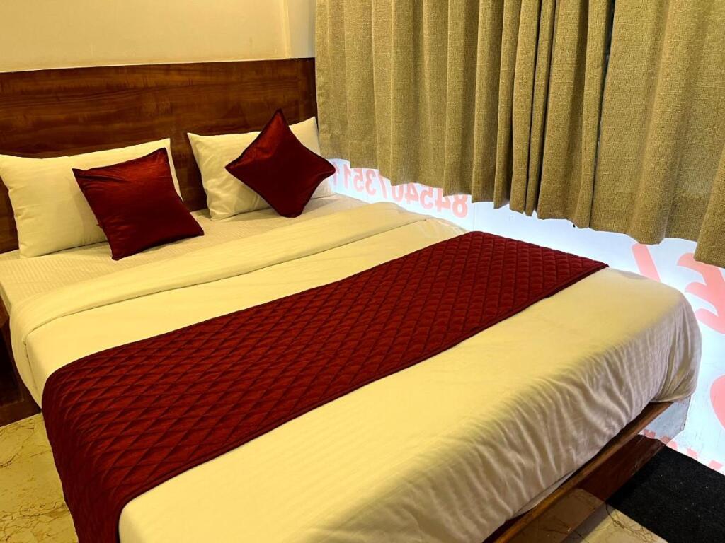 Мумбаи: Hotel Delmond Prime - Near NESCO