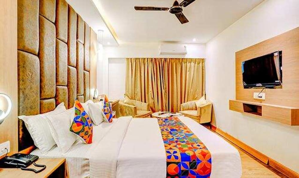 Fabhotel Sunrise Suites — фото 5