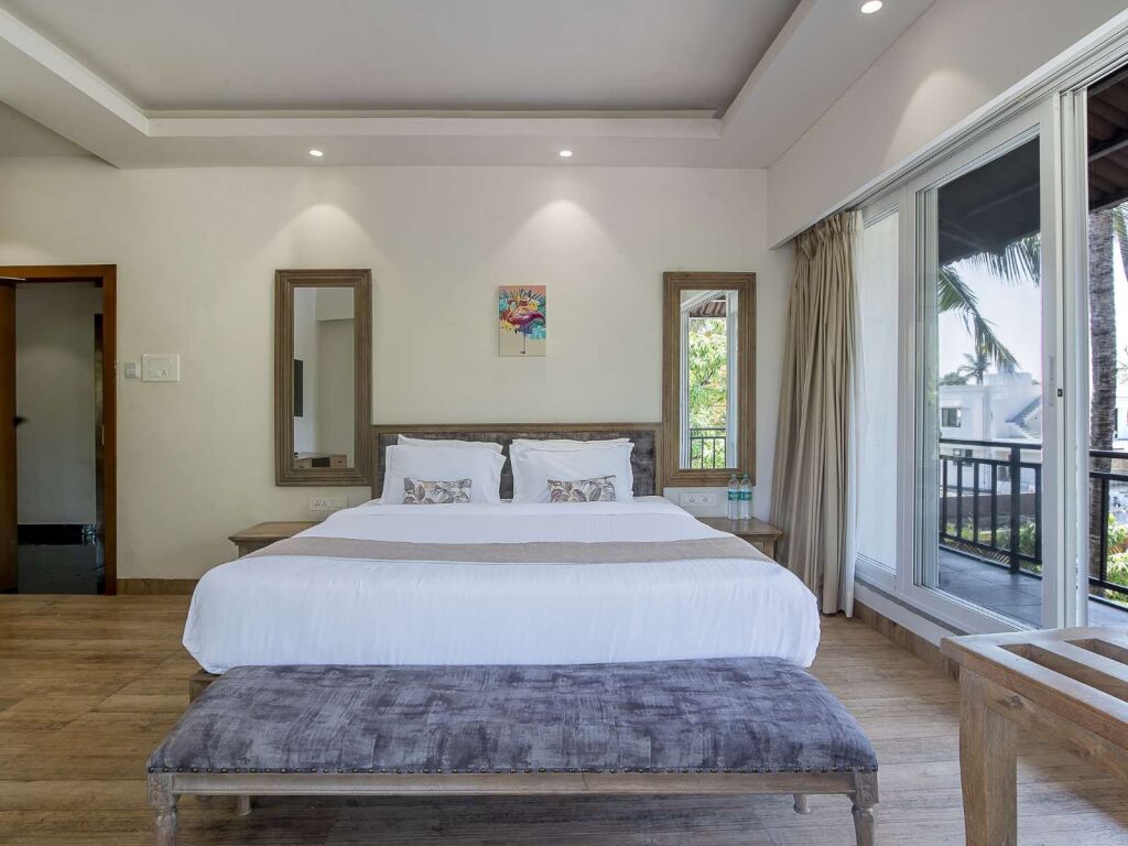 Мумбаи: Silver Oak Tropical Resort, By Bay Hotels