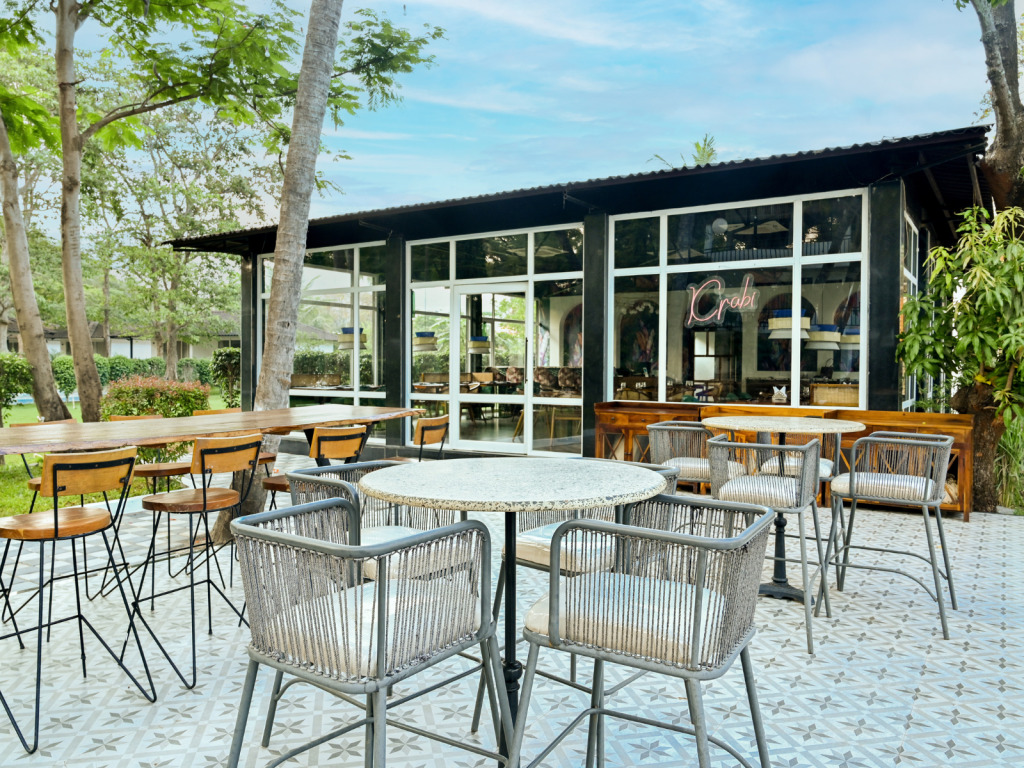 Мумбаи: Silver Oak Tropical Resort, By Bay Hotels