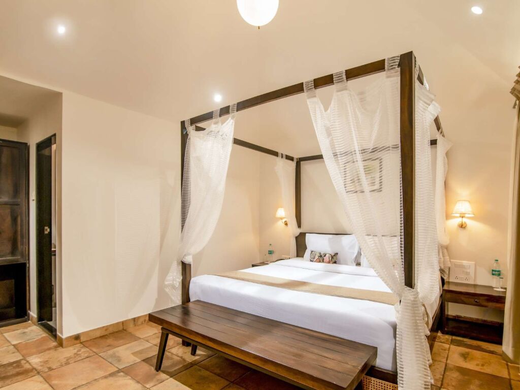Мумбаи: Silver Oak Tropical Resort, By Bay Hotels